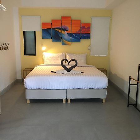 Baan Andaman Sea Surf Hotel Patong Eksteriør billede