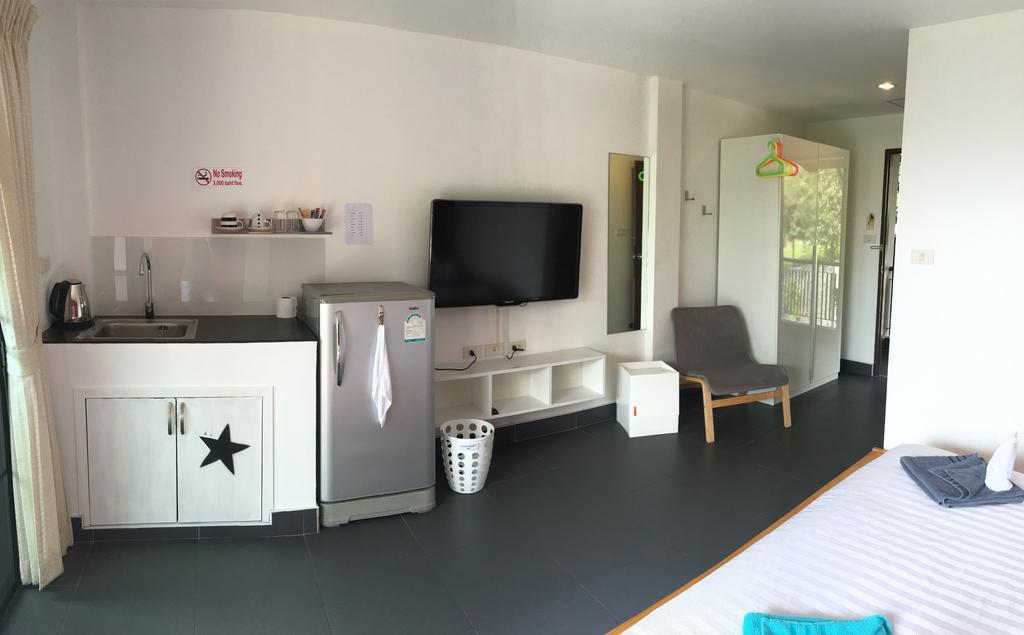 Baan Andaman Sea Surf Hotel Patong Eksteriør billede