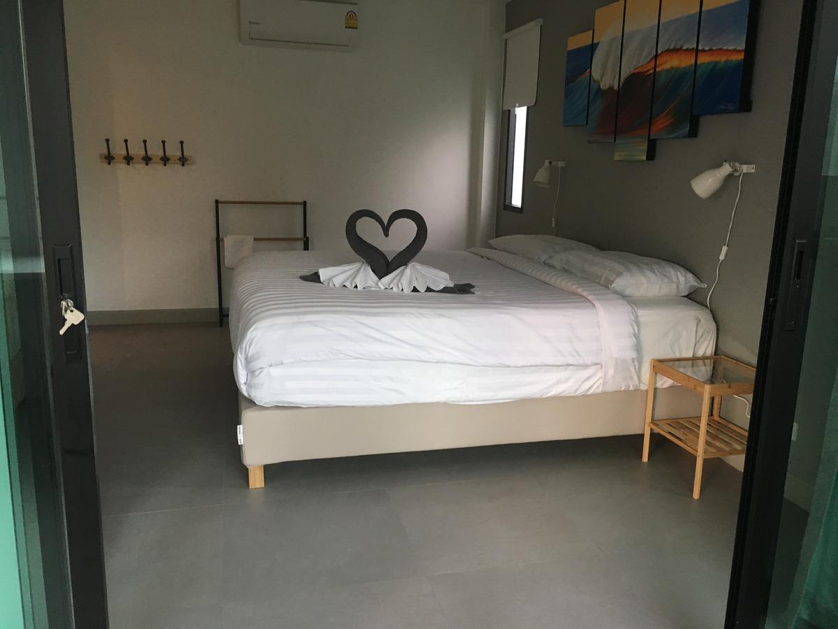Baan Andaman Sea Surf Hotel Patong Eksteriør billede